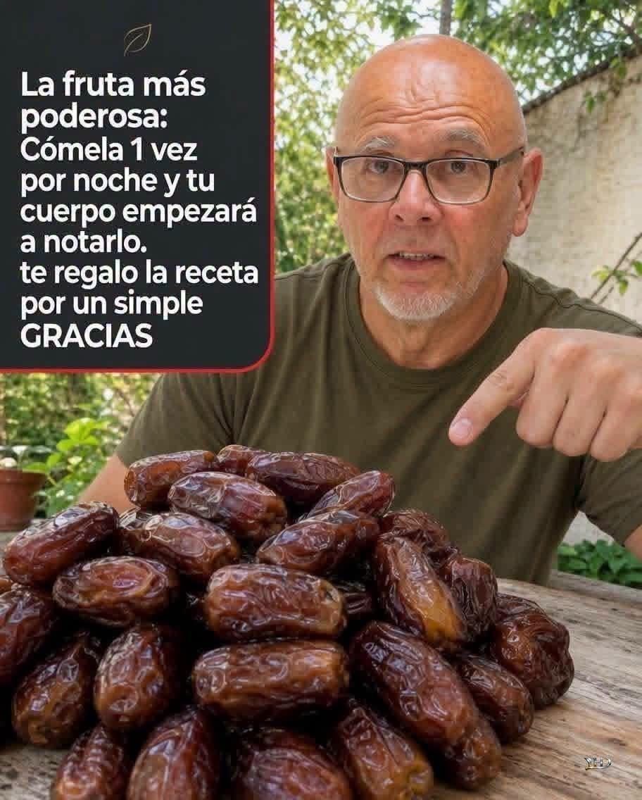 Dátiles sobre una mesa